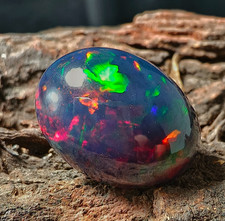 Cabochon d'opale noire -