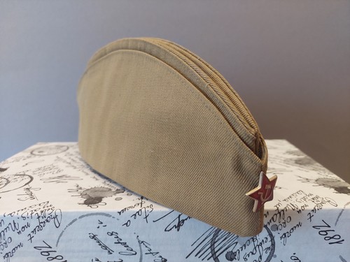 Ancienne casquette militaire