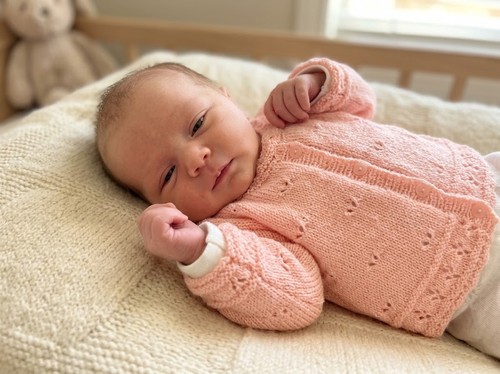 Gilet bébé rose fait - fait, en