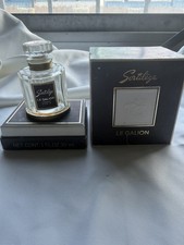 ancien flacon de parfum de