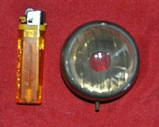 Ancien optique en verre bombé