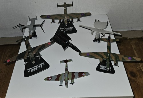 Lot avions metal miniatures - avions,