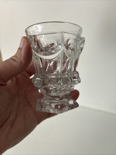 Ancien petit verre - ancien,