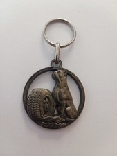 Porte clés métal Automobile Pneu KLEBER Chien BOXER Keychain Vintage