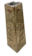 vase métal repoussé