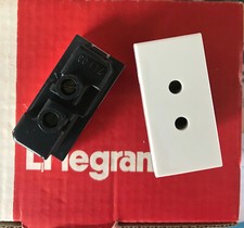 Mosaic 45,Legrand Prise sans Terre, Hauteur 45 - Largeur 12,5 mm, Vintage