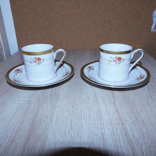 Tasses sous en - et,