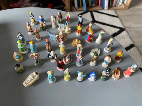 Lot feves collection - 43,