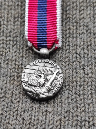 Medaille reduction miniature - medaille,