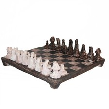 Jeu d'échecs en pierre /