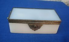 V59  Joli Coffret Verre Opaline Monture Métal Gravé XIX LIRE DESCRIPTION