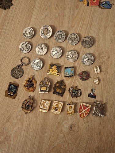 Lot insignes marine - 29,