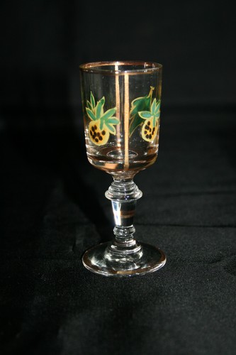 Verre émaillé pied - émaillé, à