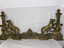 Paire de chenets en bronze aux