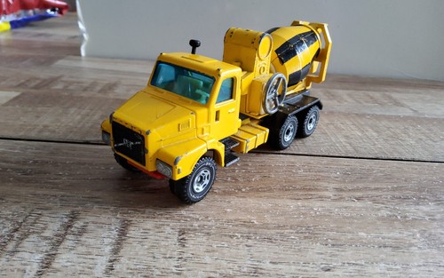 Volvo n12 toupie - béton, camion