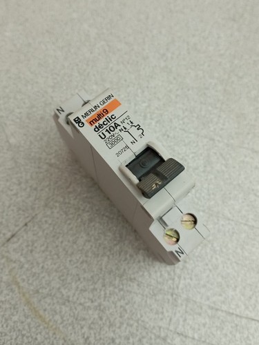 20725 disjoncteur - 1x,