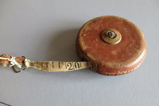 Décamètre ancien en cuir Dollar métallic /11