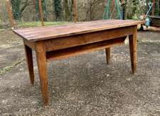 Grande Table pétrin ou Table Maie en noyer massif du 19ème siècle en bon état