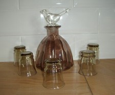 Service à liqueur en verre teinté-Carafe et bouchon en forme d'oiseau + 5 verres
