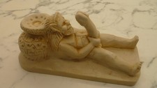 statuette  sculpture érotique homme en résine