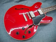 Guitare électrique semi-acoustique GIBSON ES-335 DOT