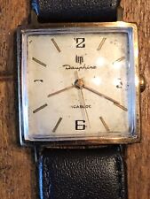 Montre homme vintage à lèvres dauphine carrée  28,6 x 38 mm-