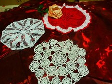 lot 3anciens napperons