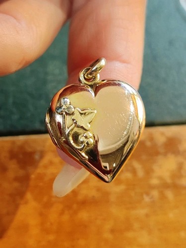 Pendentif coeur ouvrant ancien