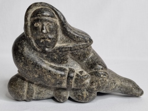 Sculpture inuit canadienne - , en