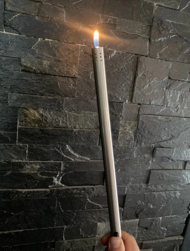 Grand briquet allume feu