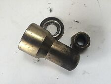 UNE ENTRETOISE DE ROUE ARRIERE POUR SCOOTER PEUGEOT 125 SATELIS COMPRESSOR 2007