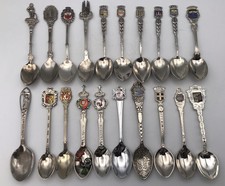 LOT De 20 Cuillères De Collection En Métal Argenté Blason Couleur Ville Région