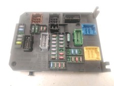 BOITIER FUSIBLES INTERIEUR Citroën C4 Berline (NC) 2013 9665878080