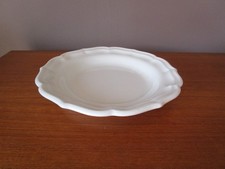 PLAT ROND CREUX BLANC BORDS