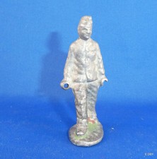  QUIRALU  / WW1 SOLDAT BRANCARDIER  AU CALOT  n°3