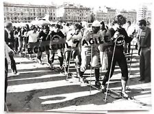 PHOTO MARSEILLE vieux port 18 skieurs sur 1 paire ski de fond 1982 H838