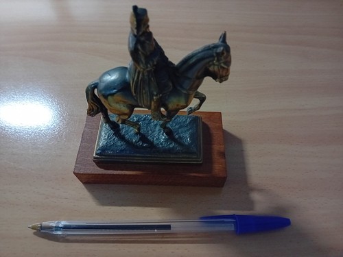 Napoléon sur son cheval - , socle
