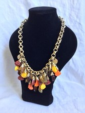 COLLIER VINTAGE HAUTE COUTURE JACKY DE G METAL DORE RESINE BRELOQUES CHARMS 1990