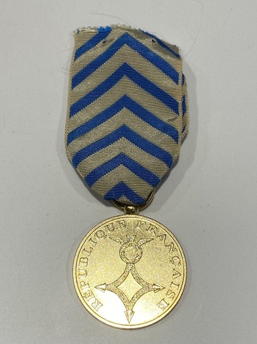 Medaille militaire d - medaille,