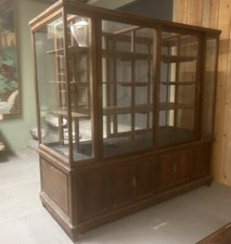 Vitrine de Milieu Ancienne