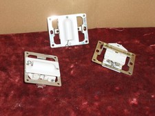 Un Interrupteur Va et Vient à tirette avec habillage modèle Chambord Legrand  