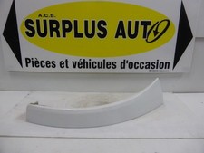 Enjoliveur de phare gauche