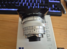 Carl Zeiss Biogon T 2.8/28 mm ZM Argent État Neuf