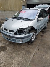 Toutes pièces Renault scenic 1.9 dci Année 2001