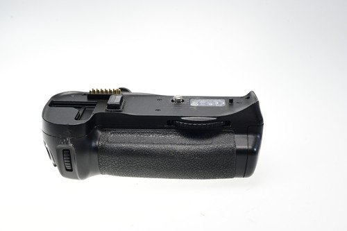 Genuine oem nikon d10 - oem,