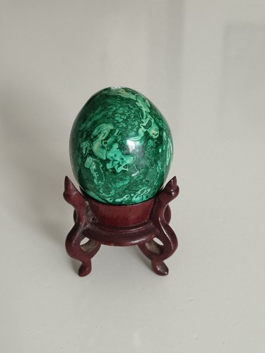 Oeuf malachite sur son - oeuf, en
