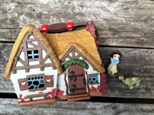 BOITE COFFRET MAISON Disney Animators 2 figurines dont blanche neige