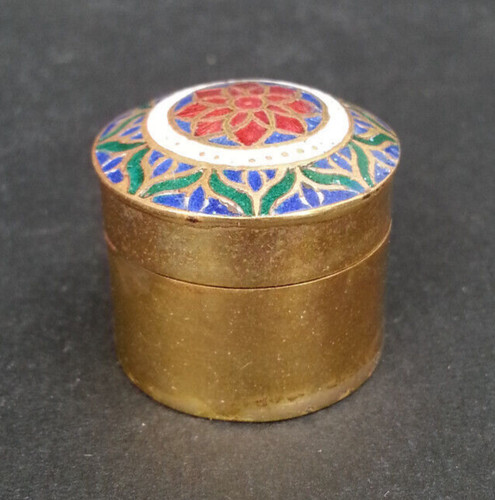 Jolie ancienne petite boite - petite,