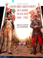 Livre.Costumes Militaires de