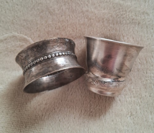 Ancien coquetier rond - et,